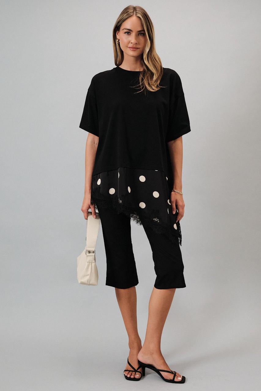 CAMISETA NEGRA ASIMETRICA POLKA DOTS ENCAJE